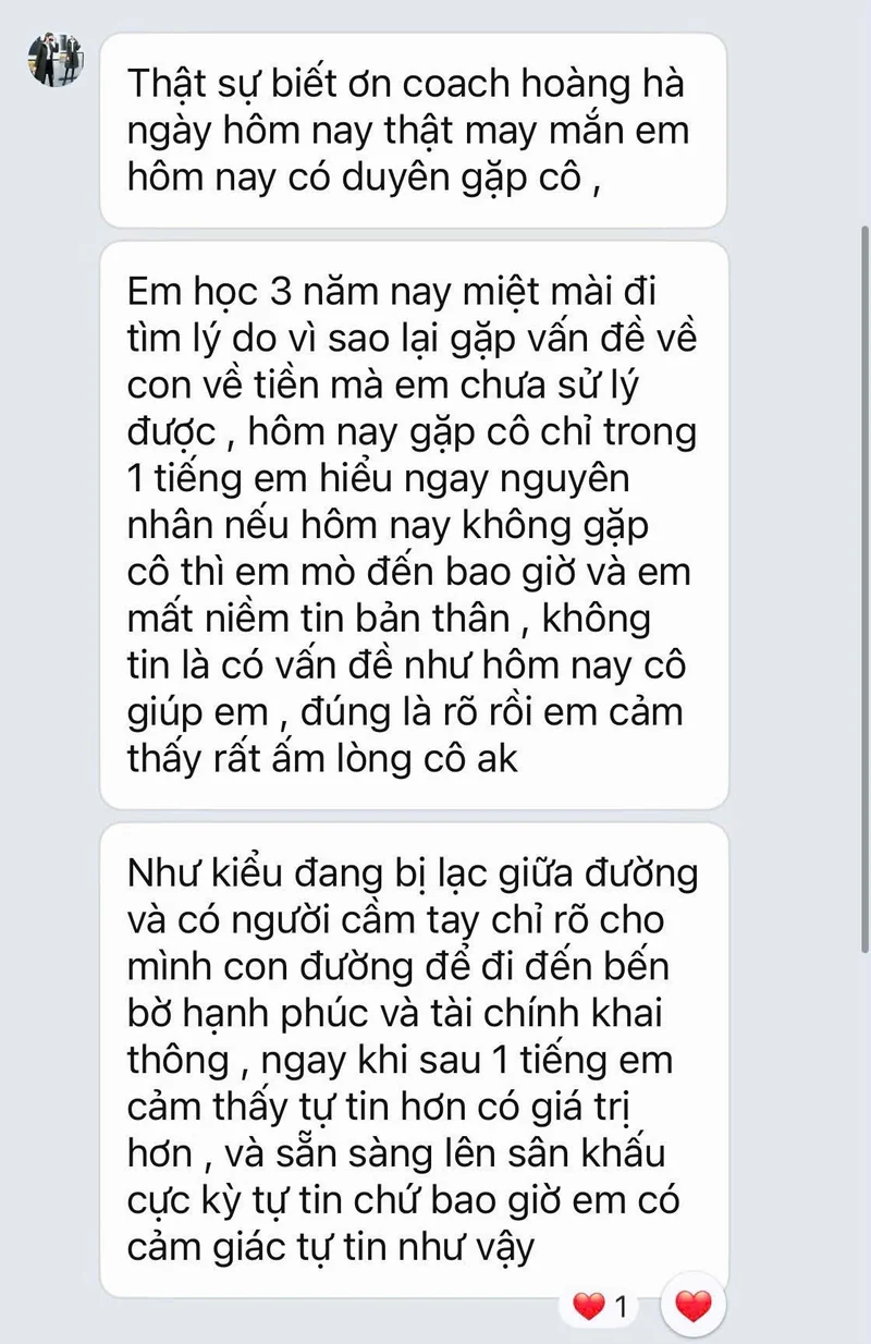 Tin nhắn phản hồi: Em học 3 năm nay miệt mài đi tìm lý do vì sao lại gặp vấn đề về con về tiền, hôm nay gặp cô chỉ trong 1 tiếng em hiểu ngay nguyên nhân.